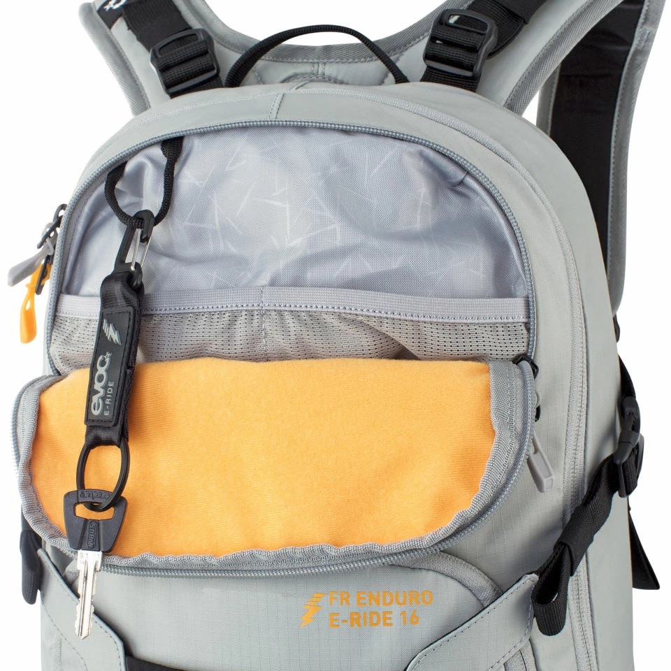 Evoc FR Enduro E-Ride Protector 16L Backpack – Image 10