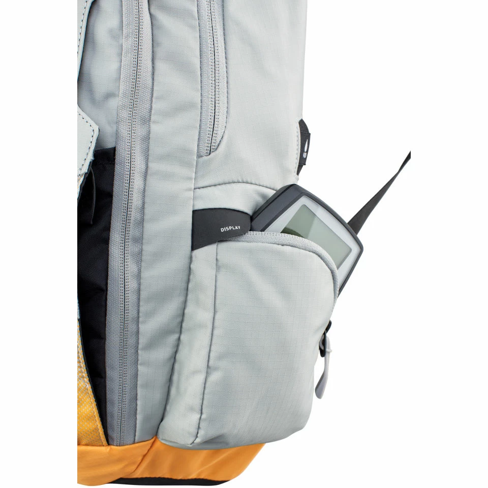 Evoc FR Enduro E-Ride Protector 16L Backpack – Image 12