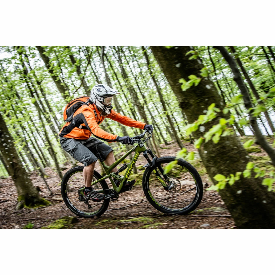 USWE Patriot 15 Backpack With Back Protector – Image 8